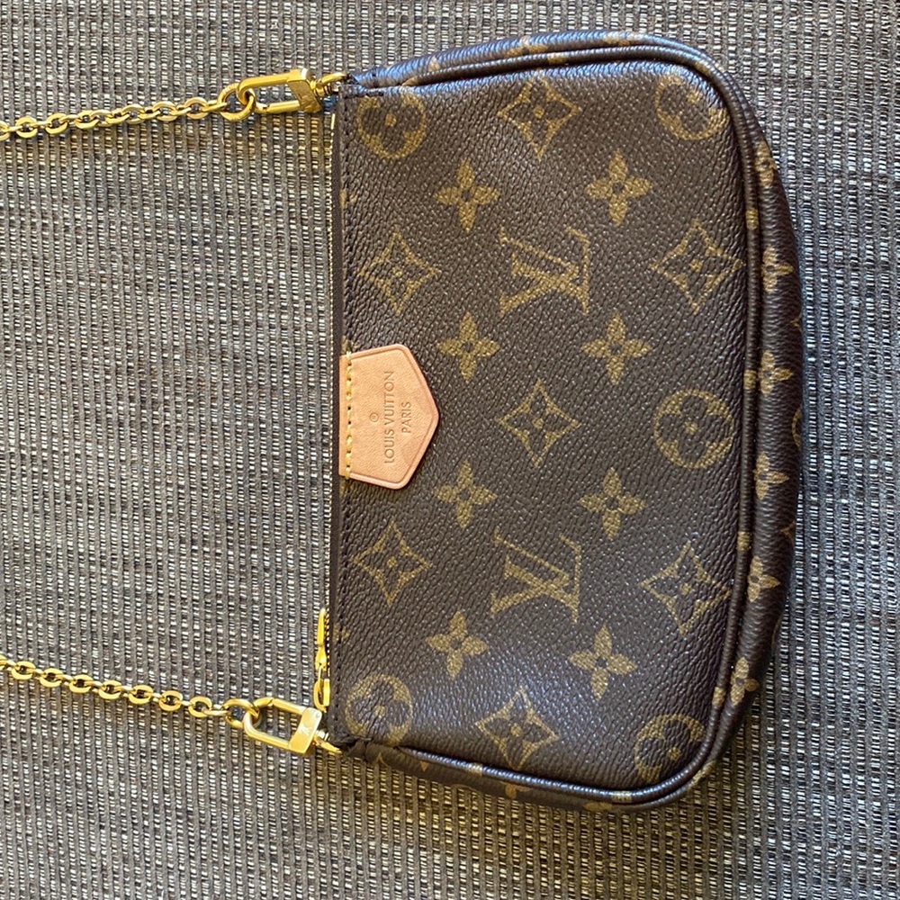 Louis Voitton Mini Pouchette Accessories